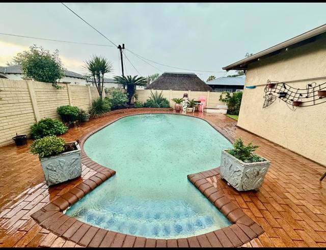 3 BEDROOM HOUSE FOR SALE IN VANDERBIJLPARK CW 1